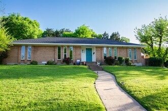 Building Photo - 1256 Golden Trophy Dr