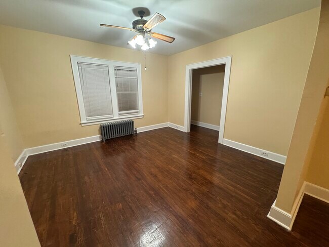 Building Photo - 336 Harding Ave