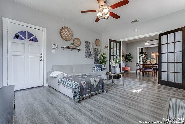 Foto del edificio - 3-Bedroom in Beacon Hill