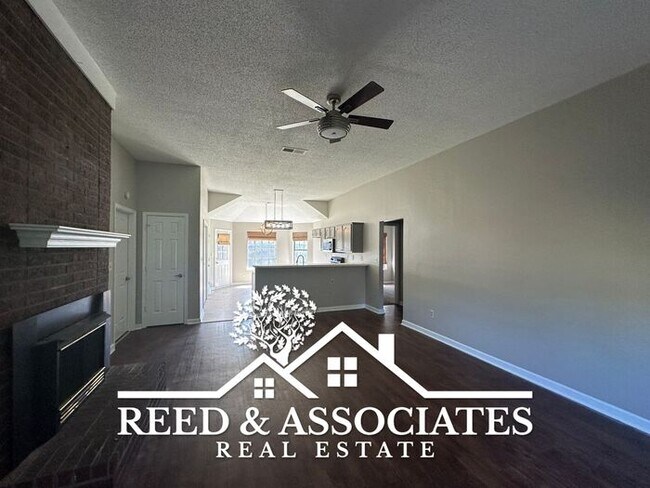 Building Photo - Just Minutes Away from Olive Branch Schools!