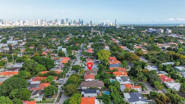 Foto del edificio - 2464 SW 19th St