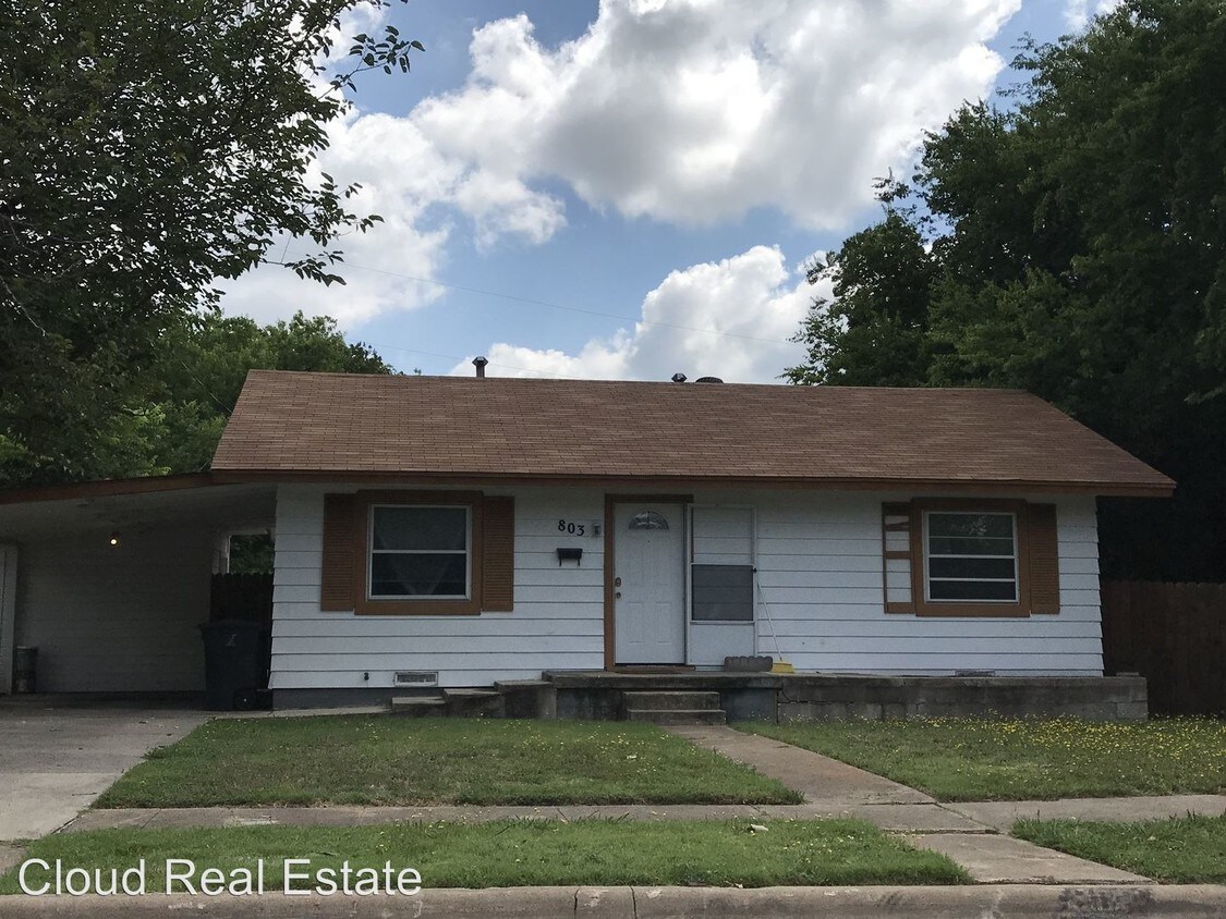 Primary Photo - 3 br, 2 bath House - 803 NORTHSIDE DR