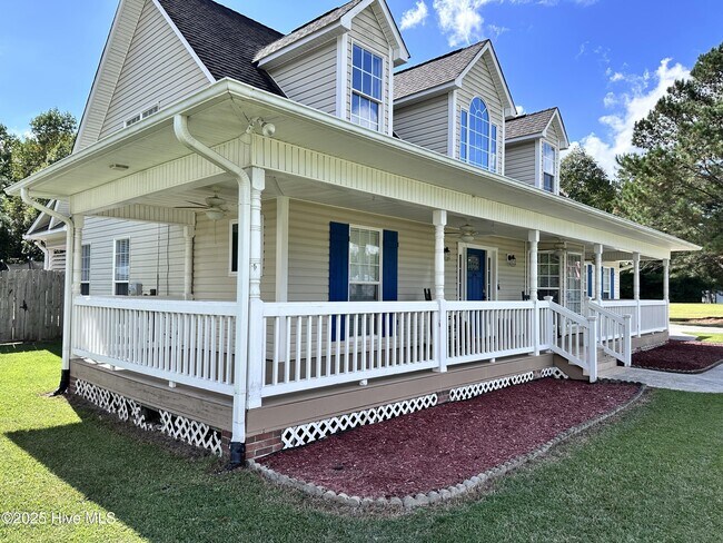 Building Photo - 304 Chisholm Trail