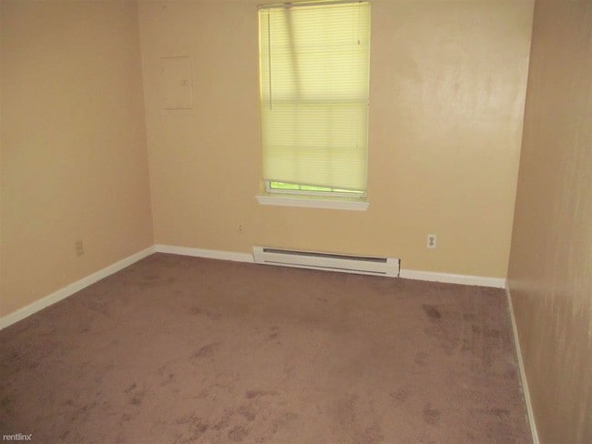 Building Photo - 2 br, 1 bath  - 7444 Fenner St