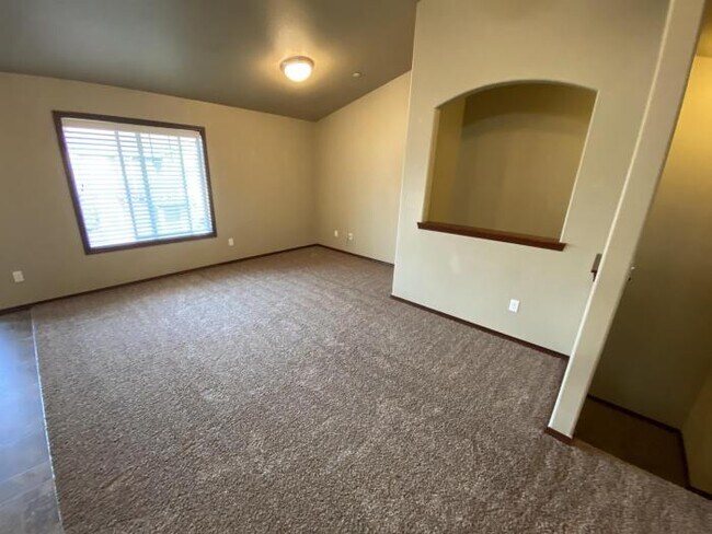 Building Photo - 2 bedroom in Marysville WA 98271
