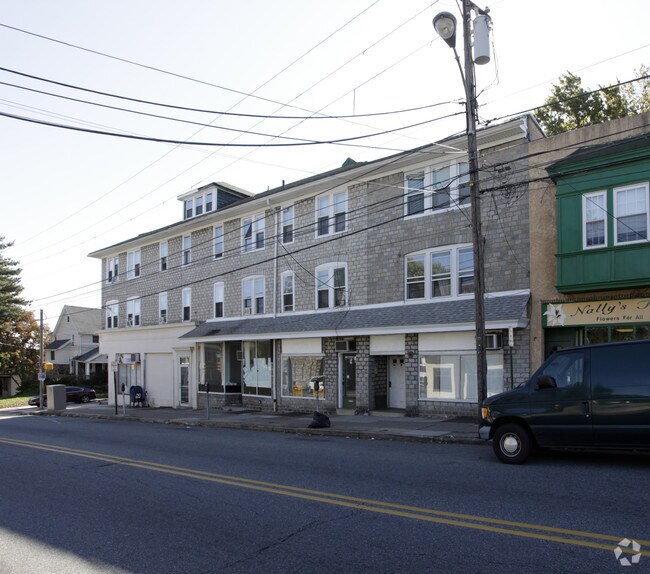 Building Photo - 101 - 119 S State Rd