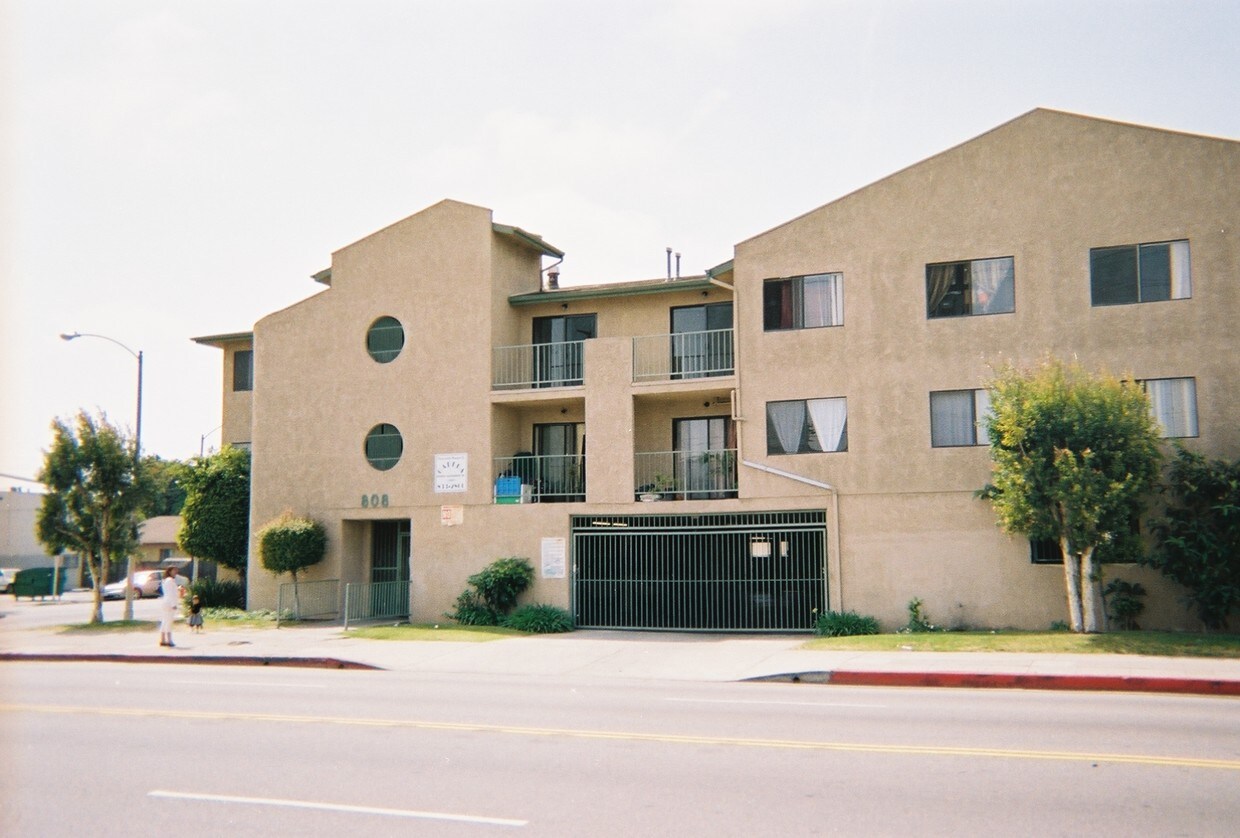 808 W Anaheim St 808 W Anaheim St Wilmington, CA