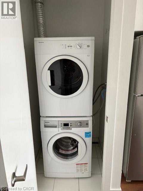 Photo du bâtiment - 5240 Dundas St