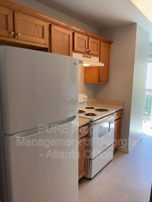 Foto del edificio - 1706-1706 Stonehaven Cir