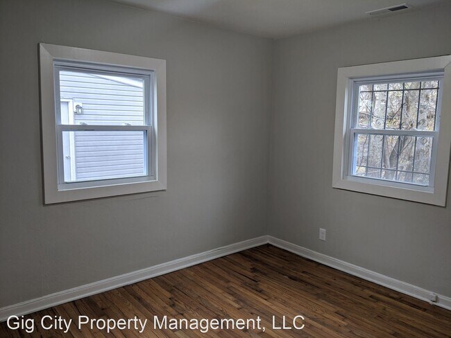 Building Photo - 2 br, 1 bath House - 3002 5th Ave
