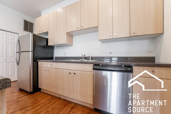 Foto del edificio - 2835 W Medill Ave