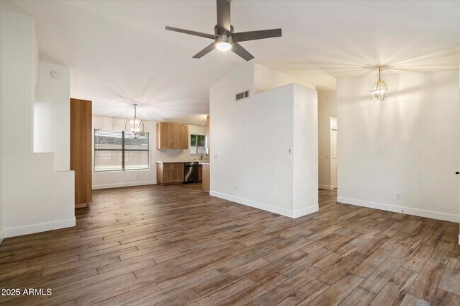 Foto del edificio - 21821 N 48th Pl