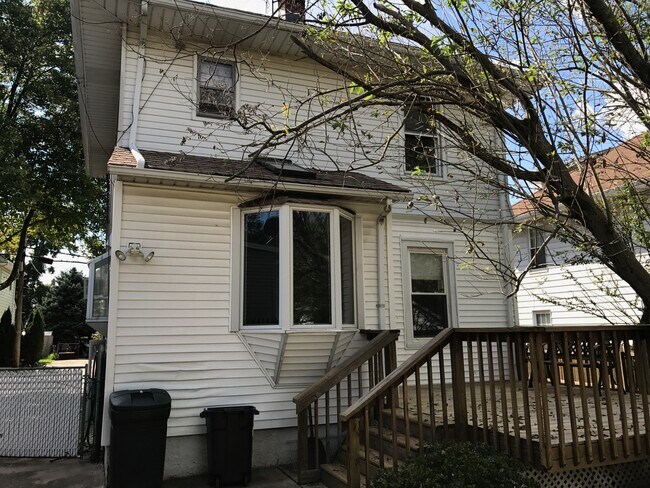 Terraza trasera con vistas al patio privado. - 23 south 6th avenue