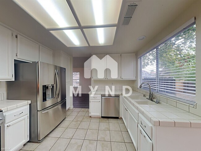 Building Photo - 4 br, 3 bath House - 8226 Fountainarbor Way
