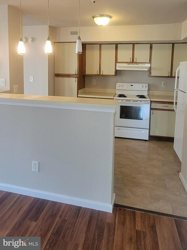 14001 Lord Marlborough Pl Unit 211, Upper Marlboro, MD 20772 Condo