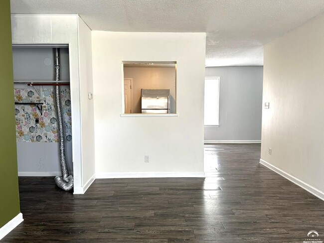Building Photo - 3241 Glacier Dr