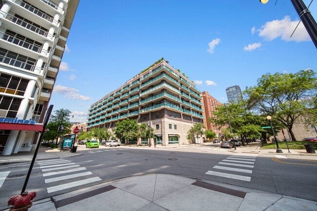 Foto del edificio - 910 W Madison St