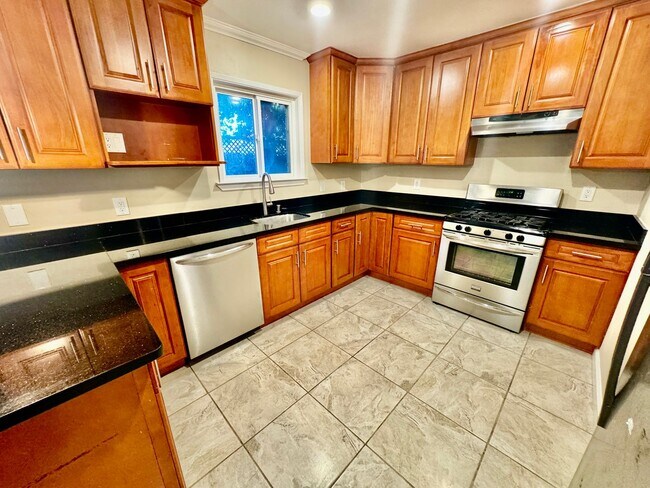 Foto del edificio - 141 - 145 N. Kingston St