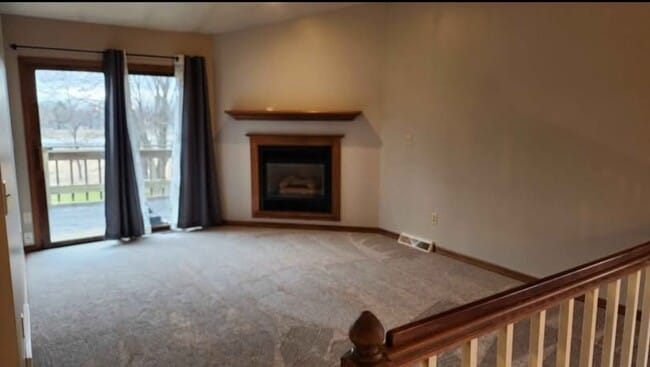 Building Photo - 2416 E Ridge Terrace