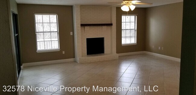 Building Photo - 3 br, 2 bath House - 922 Ridgewood Way
