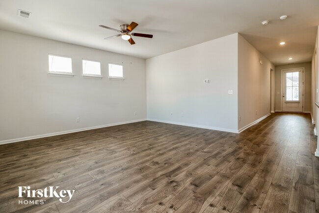 Foto del edificio - 407 Bering Ln