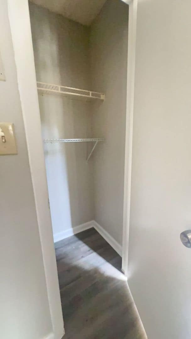 Building Photo - Come see this 1 bedroom, 1 bath condo for ...