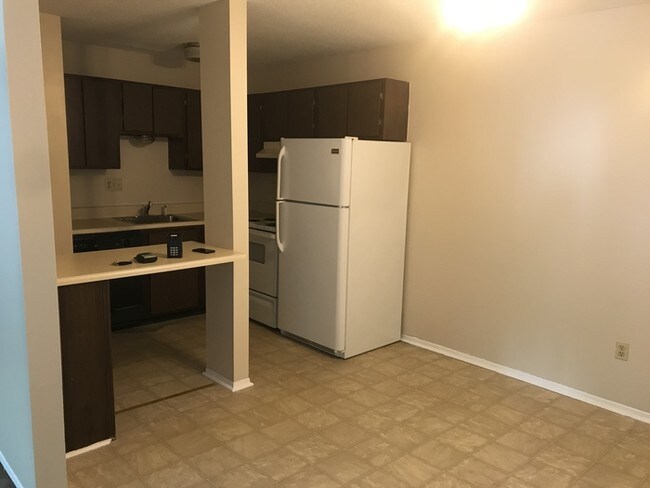 Foto del edificio - East Ridge 2Bed/2Bath 1/2 Off Deposit!!