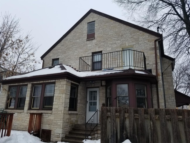 Building Photo - 313 N Ashland Ave