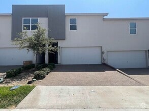 Building Photo - 9905 Kaspar Dr