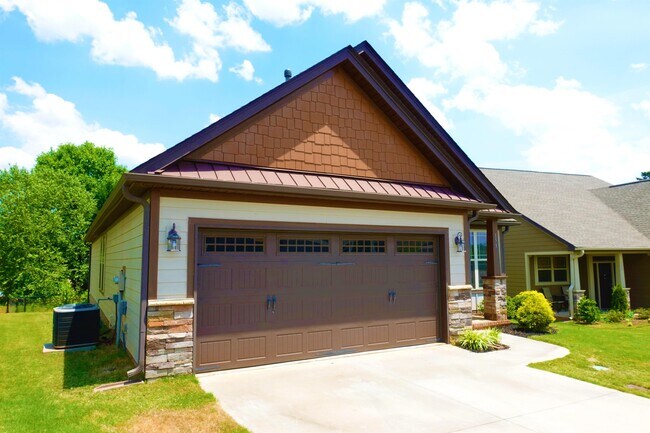 Foto del edificio - 153 Bur Oak Dr