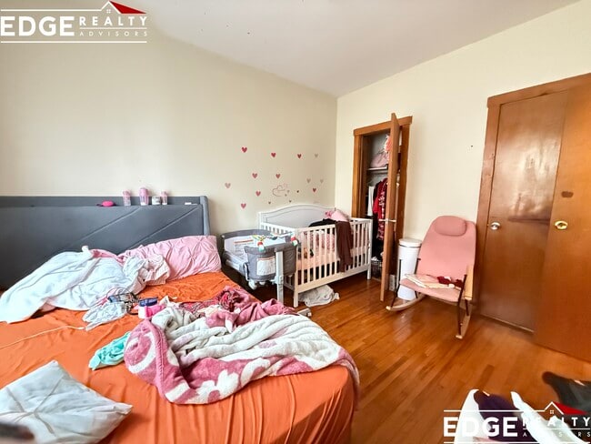 Foto del edificio - 160 Strathmore Rd