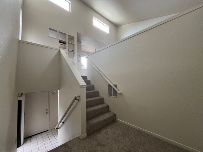 Interior Photo - 1001 - 1031 Amador Avenue