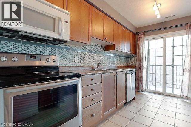 Photo du bâtiment - 950 Highland Rd W