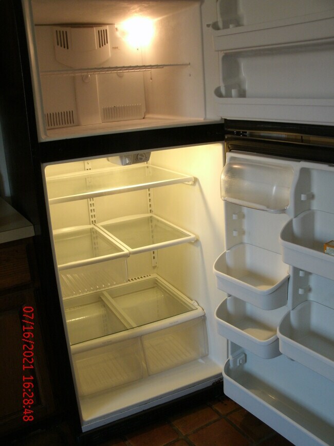 Ref.: - 395 Gramatan Ave