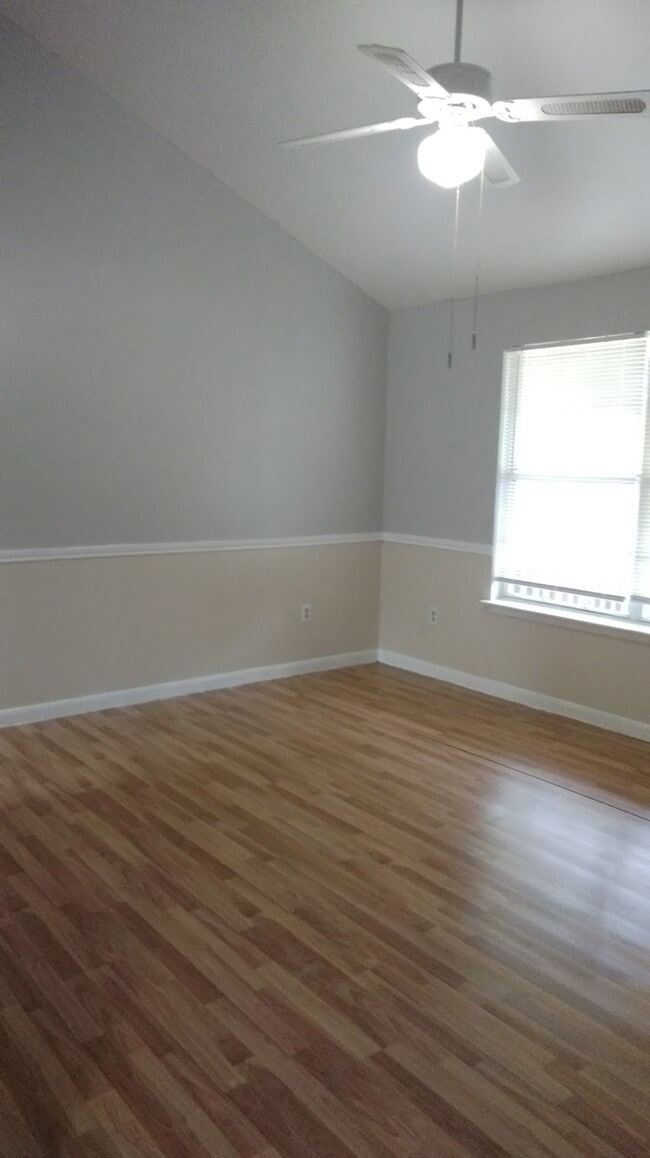 Foto del edificio - 50 Sunset Ridge Dr