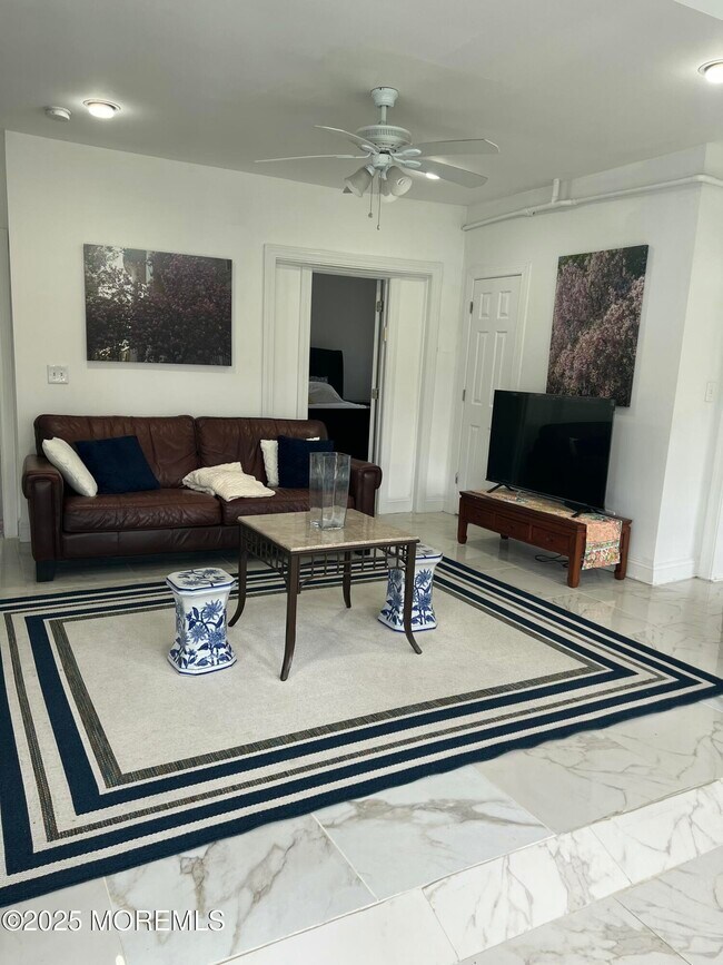 Foto del edificio - 235 S Lincoln Ave