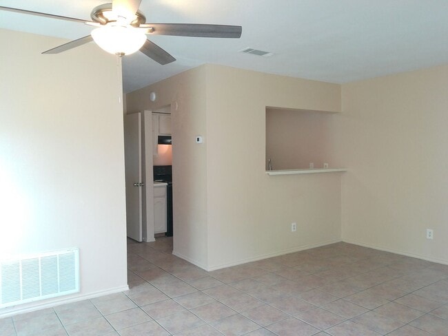 Foto del edificio - 6702 Everhart Rd