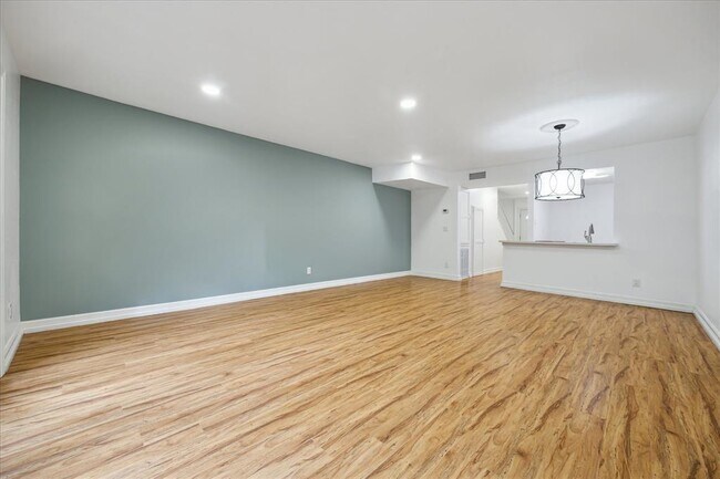 Foto del edificio - 5237 Arboles Dr