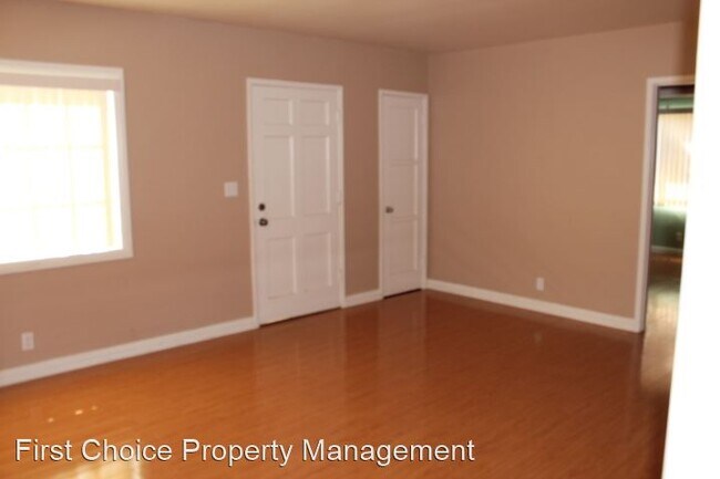 Building Photo - 4 br, 2 bath House - 2033 S. Isabella Avenue