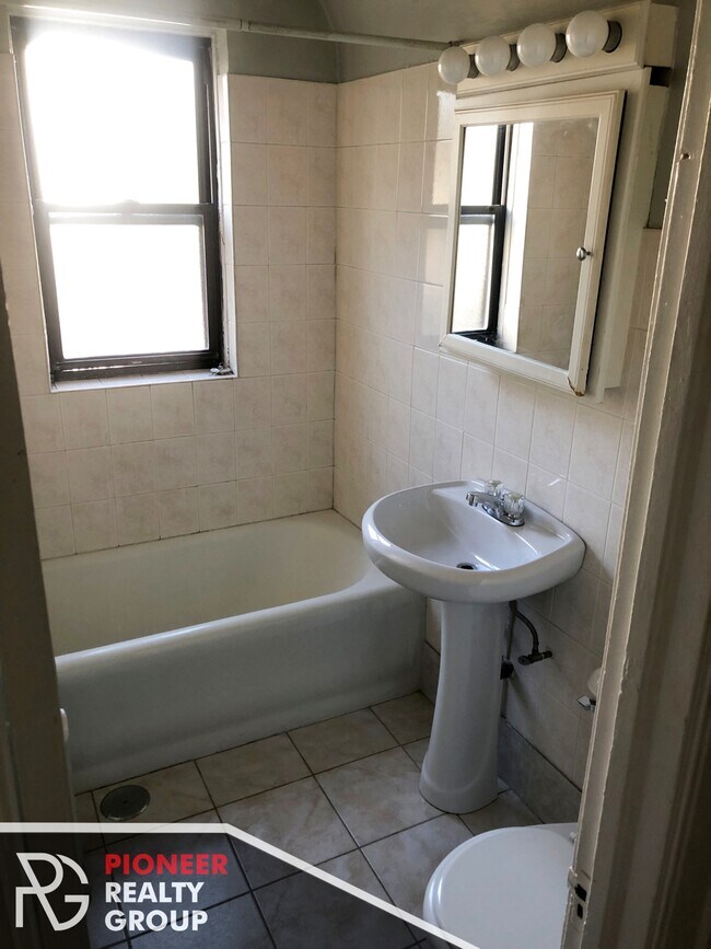 Foto del edificio - 1164 N Dearborn St