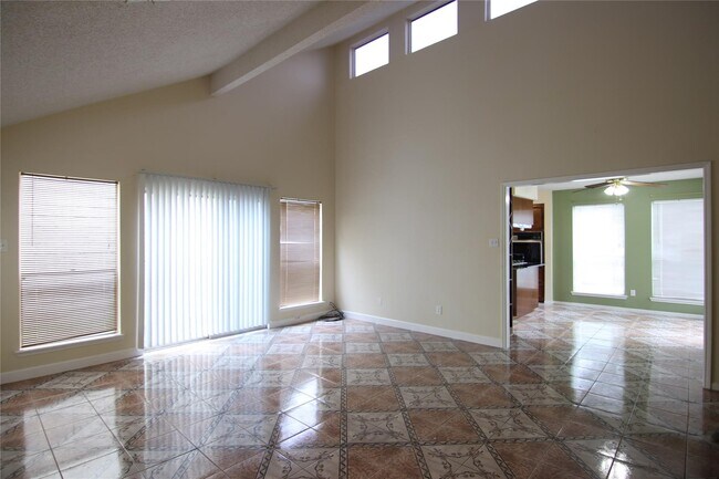 Foto del edificio - 4415 Bugle Rd