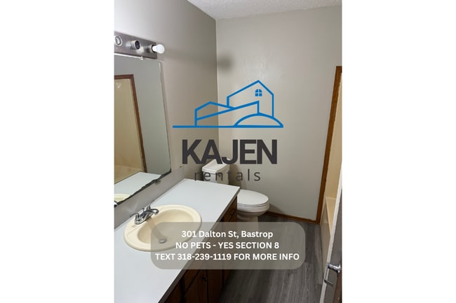 Building Photo - 301 Dalton St