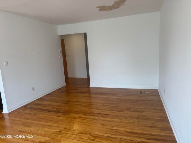 Foto del edificio - 364 Westwood Ave