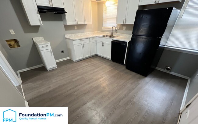 Foto del edificio - 5176 Breckenwood Dr