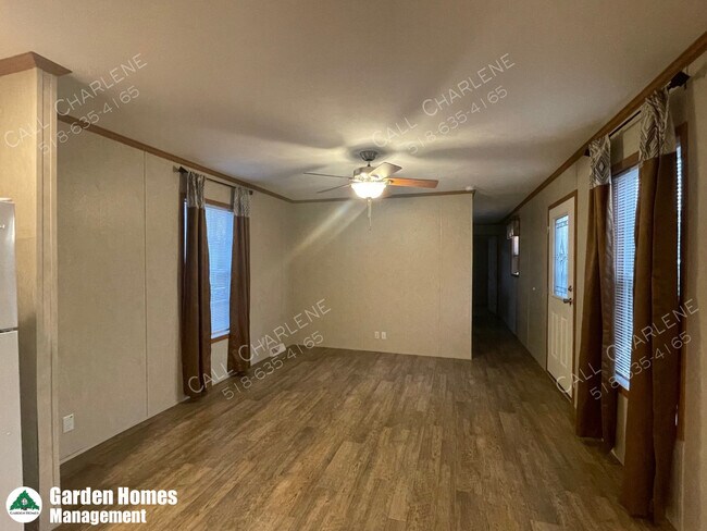 Building Photo - 8 Garden Cir