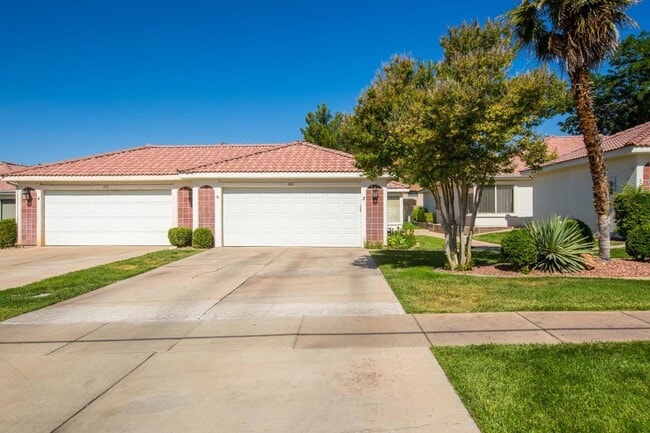 Building Photo - Check out the video link!!- QUIET, CLEAN, ...