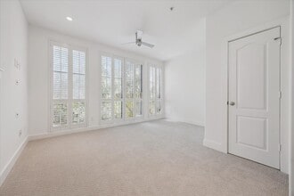 Building Photo - 100 McGowen St