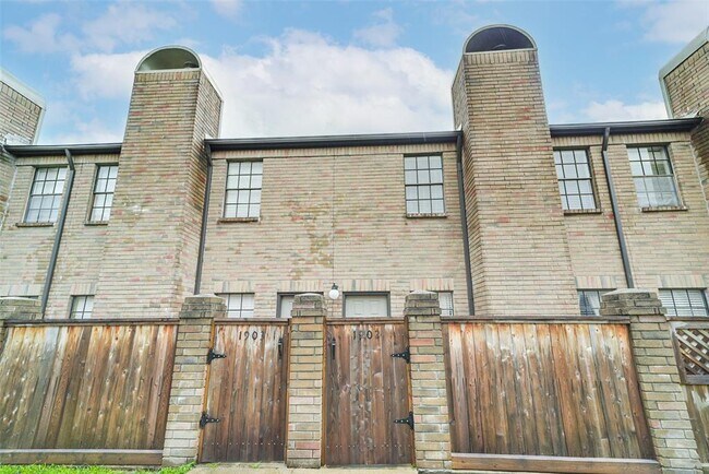 Foto del edificio - 9850 Pagewood Ln