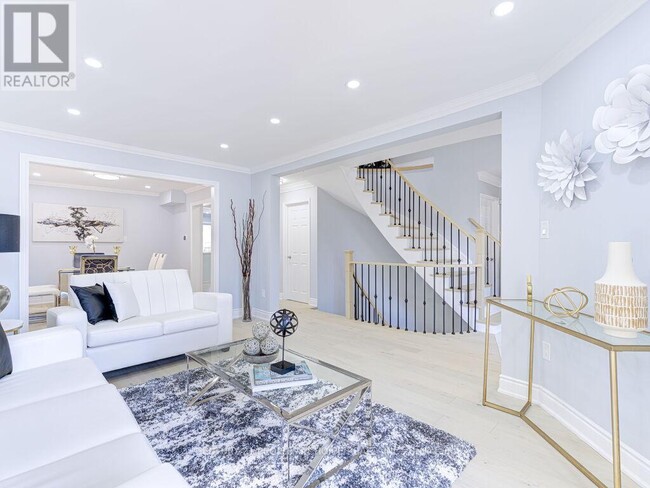 Photo du bâtiment - 6127 Silken Laumann Way
