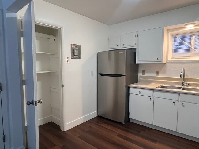 Foto del edificio - 741 N Bliss St